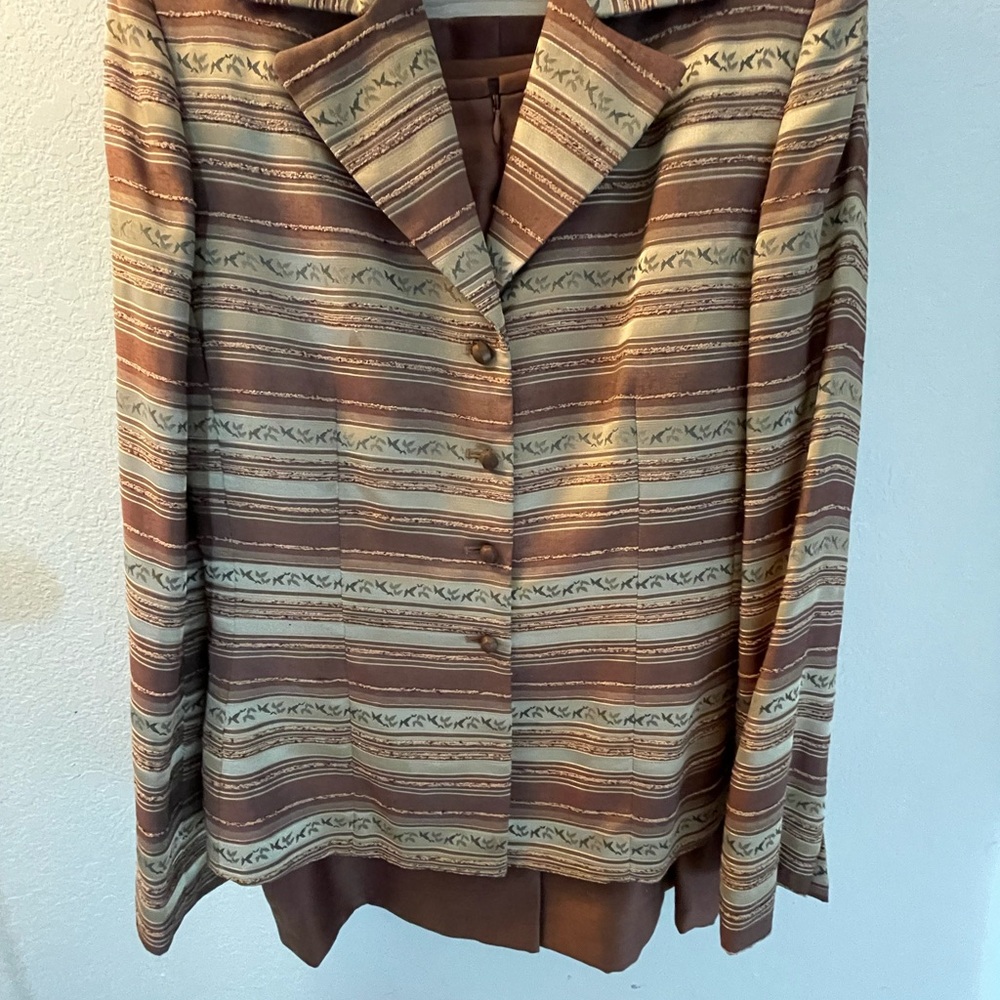 Kasper Elegant Caramel Brown Blazer Skirt Set